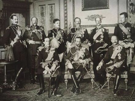 Dziewięciu królów na jednym zdjęciu
