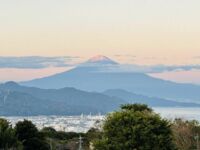Góra Fuji o wschodzie słońca
