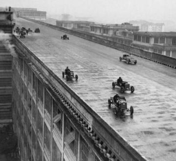 Wyścig samochodowy na dachu fabryki Fiata, Turyn, 1923