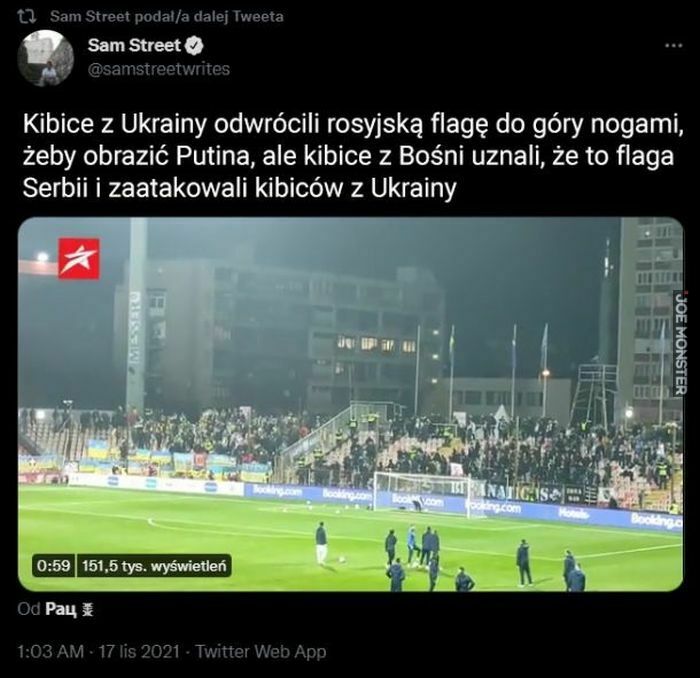kibice z ukrainy odwrócili rosyjską flagę do góry nogami