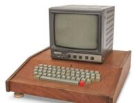 Pierwszy komputer od Apple