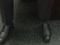 Niewidzialny mężczyzna w metrze