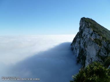 Gibraltar w pochmurny dzień