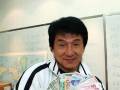 Ile zainkasował ostatnio Jackie Chan?