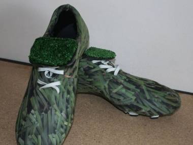 Buty z trawy