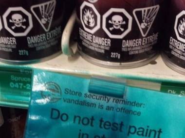 Nie testować farby w sklepie!