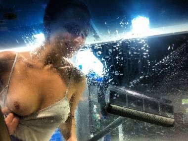 Umyje ci auto z niespodzianką