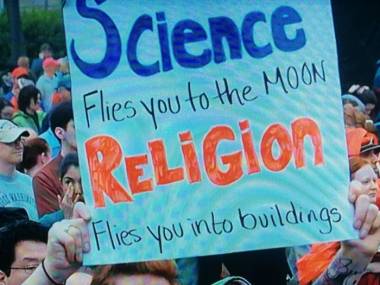 Różnica między nauką a religią