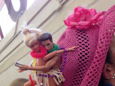 Kapelusz z niegrzeczną Barbie