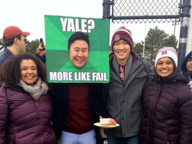 Na meczu footballowym drużyn uniwersyteckich Yale kontra Harvard