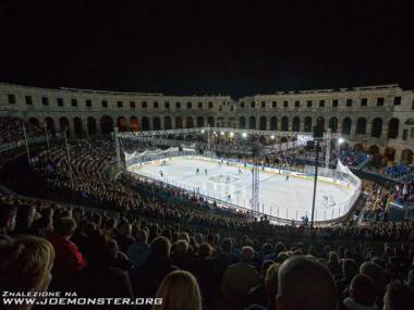 Mecz hokeja w Koloseum