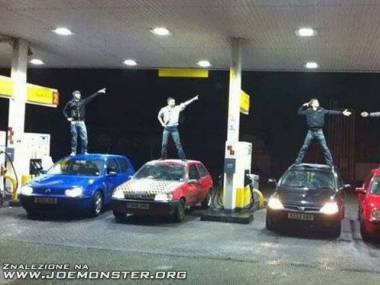 Spontan na stacji benzynowej