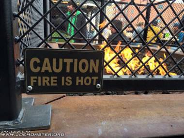 Uważaj, ogień jest gorący!
