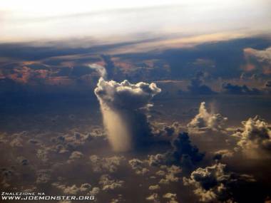 Chmura deszczowa prosto z Tweetera NASA