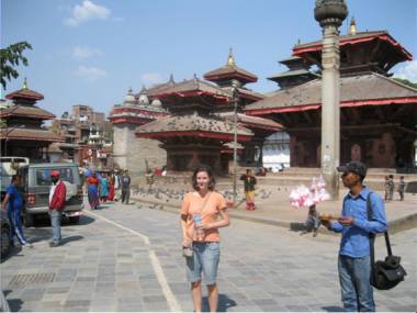 Zabytek klasy zero na liście UNESCO: Durbar Square w Nepalu - 4 lata temu i po sobotnim trzęsieniu ziemi