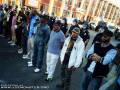 Obywatele Baltimore ustawili się w rzędzie by chronić policję