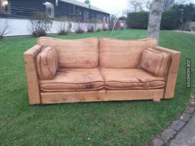 Drewniana przytulna ławka