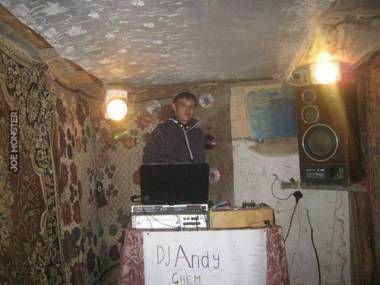 DJ z piwnicy
