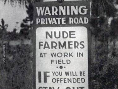 Uwaga, droga prywatna! Nadzy farmerzy pracują w polu