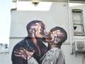 Sześciometrowe graffiti przedstawiające Kanye Westa całującego Kanye Westa