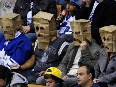 Zawstydzeni fani Toronto Maple Leafs