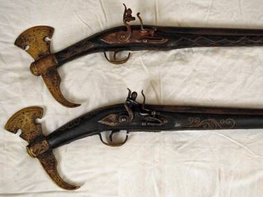 Pistoleto toporki z XIX wieku