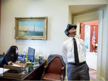 Obama testujący nową zabawkę plus najweselsze przeróbki z sieci
