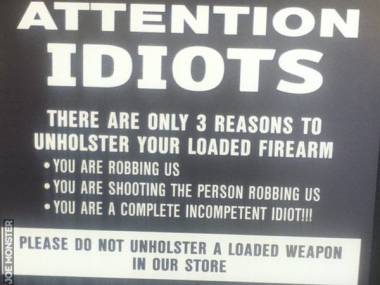Ogłoszenie w sklepie z bronią