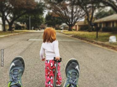 Z córką na spacerze