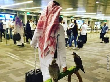 Z pupilami na lotnisku w Katarze