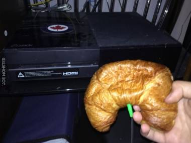 Zauważyliście, że kontroler XBoxa przypomina croissant?
