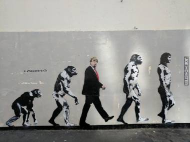 Ewolucja - mural w Londynie w Soho
