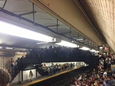 Kolejka w nowojorskim metrze