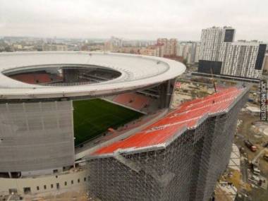 FIFA kazała Rosjanom zwiększyć pojemność stadionu, aby mogły się tam rozegrać Mistrzostwa Świata. Dali radę!