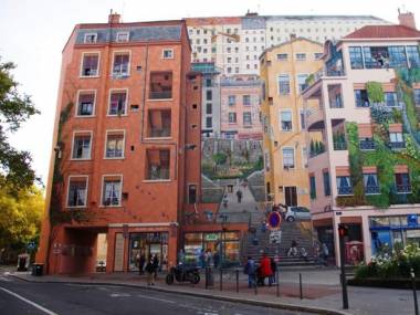 Gigantyczny mural w Lyonie