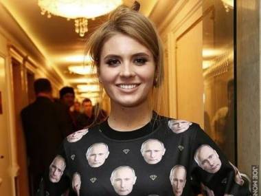 Rosyjski sweterek patriotyczny