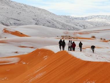 Na Saharze spadł śnieg