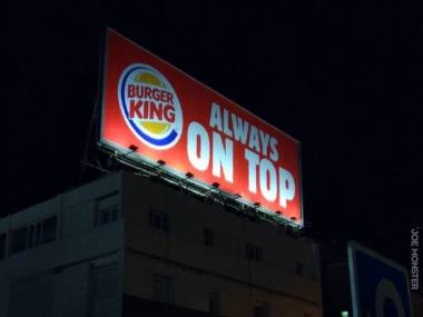 Reklama Burger Kinga nad McDonalds