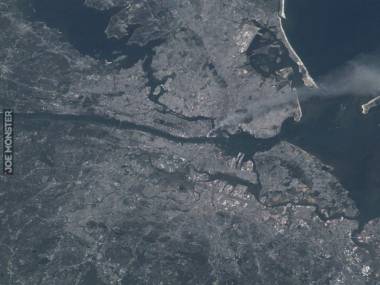 Atak na WTC widziany z Międzynarodowej Stacji Kosmicznej, 11 września 2001 roku