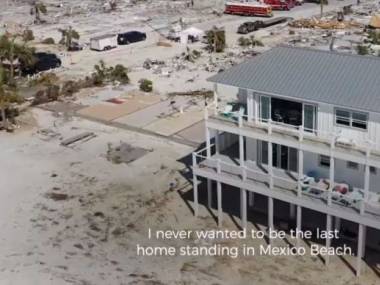 Jedyny dom, który w amerykańskim Mexico Beach przetrwał atak huraganu Michael. Właściciel zbudował go z żelbetu