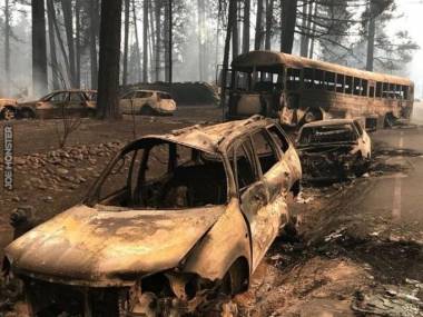 Krajobraz po pożarze w kalifornijskim Paradise