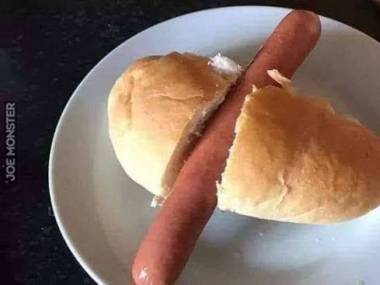 To mój pierwszy hot-dog, więc nie hejtujcie