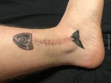 Tatuaż dopasowany do blizny