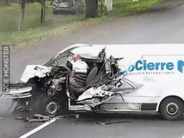 Po tym wypadku kierowca jakimś cudem nie doznał żadnych obrażeń