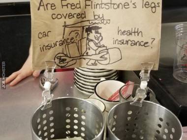 Czy nogi Flinstoneów obejmuje ubezpieczenie samochodu czy ubezpieczenie zdrowotne?