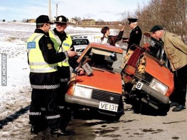 Norweski Prima Aprilis z lat 90-tych - policyjny laser od radaru przeciął samochód na pół