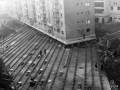 W 1987 roku w Rumunii przesunięto o 55 m budynek ważący 7600 ton ale najpierw przecięto go na pół