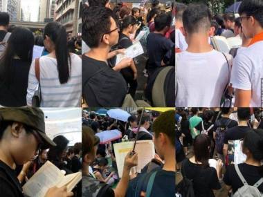 Studenci w Hong Kongu uczący się do egzaminów podczas protestów