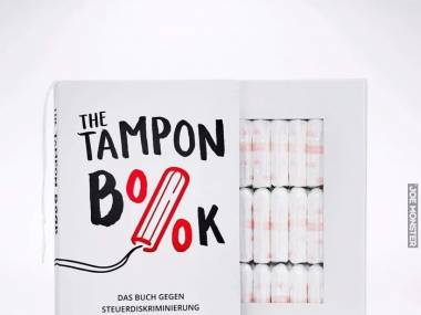 W Niemczech tampony są obciążone podatkiem VAT 19%, a książki 7%, więc sprzedają tam tamponowe książki